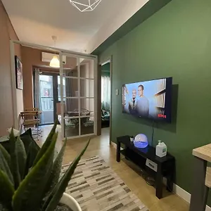 Aparthotel Spring Residences - 2br Near Airport With Balcony And Pool Views, Paranaque City